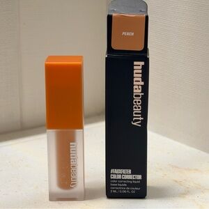 HUDA BEAUTY #FAUXFILTER Color Corrector in Peach